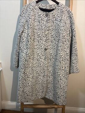 Club Monaco Cream and Black Leopard-Print Long Sleeve Dress Coat